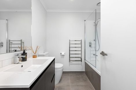 Photo of property in 42 Pennant Street, Long Bay, Auckland, 0630