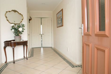 Photo of property in 14 Moss Crescent, Takanini, 2112