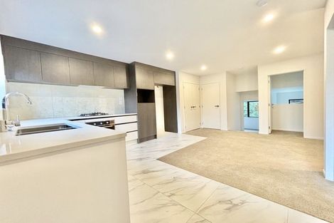 Photo of property in 22b Poruru Close, Papakura, 2110