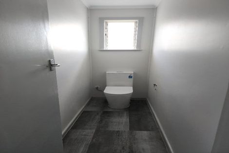 Photo of property in 32 Fruitvale Road, New Lynn, Auckland, 0600