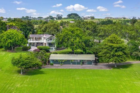 Photo of property in 247 Broomfields Road, Whitford, Howick, 2571