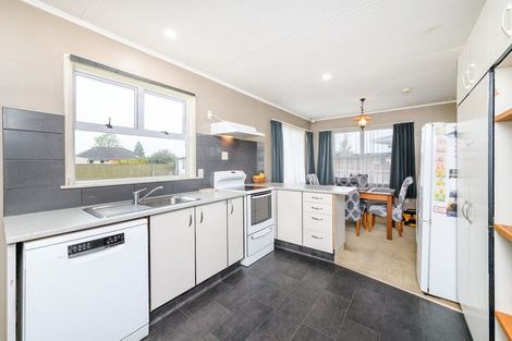 Photo of property in 12 Sinclair Avenue, Highbury, Palmerston North, 4412