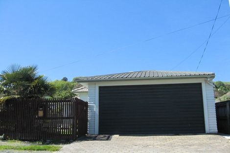 Photo of property in 25 Karaka Street, Stoke, Nelson, 7011