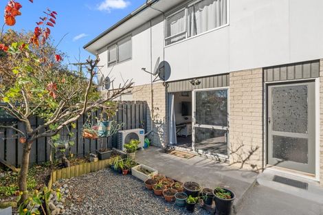 Photo of property in 4/14 Church Square, Addington, Christchurch, 8024