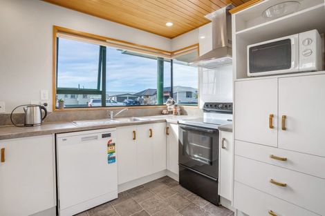 Photo of property in 15 Union Street, Winton, 9720