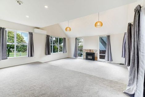 Photo of property in 3 Charles Prevost Drive, The Gardens, Auckland, 2105
