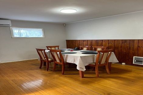 Photo of property in 19 Golf Road, New Lynn, Auckland, 0600