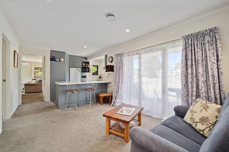 Photo of property in 7 Kathleen Place, Rainbow Point, Taupo, 3330