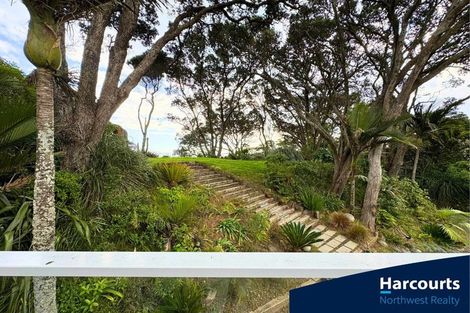 Photo of property in 296 Motutara Road, Muriwai, Waimauku, 0881