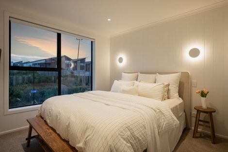 Photo of property in 12 Papai Lane, Massey, Auckland, 0614