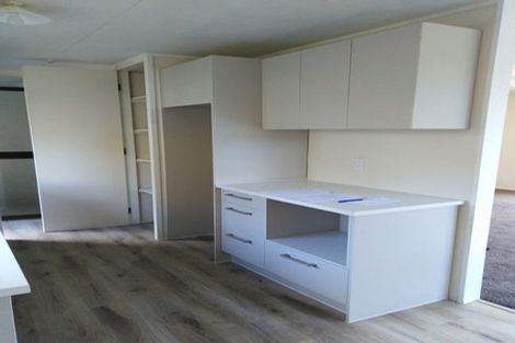 Photo of property in 11 Arde Place, Massey, Auckland, 0614