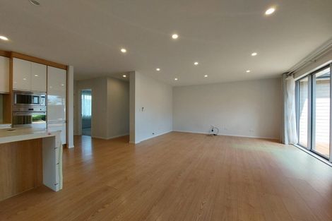 Photo of property in 28 Jelas Drive, Riverhead, 0820