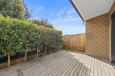 Photo of property in 25 John Gray Street, Papakura, 2110