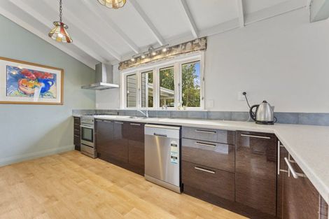 Photo of property in 1 Oriel Place, Levin, 5510