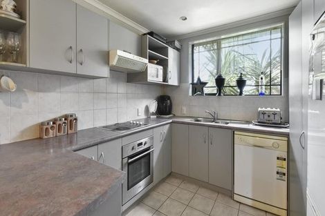 Photo of property in 9 Nykki Place, Papakura, 2110