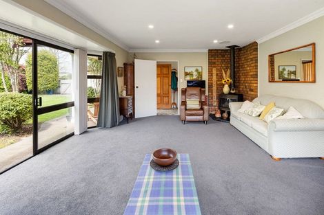 Photo of property in 251 Shakespeare Street, Leamington, Cambridge, 3432