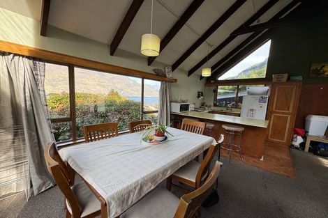 Photo of property in 14 Arawata Terrace, Fernhill, Queenstown, 9300
