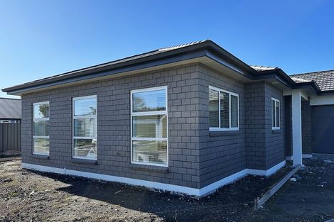 Photo of property in 10 George Yee Place, Taradale, 4112