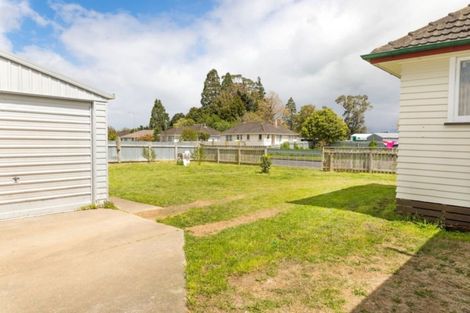 Photo of property in 31 James Street, Dannevirke, 4930