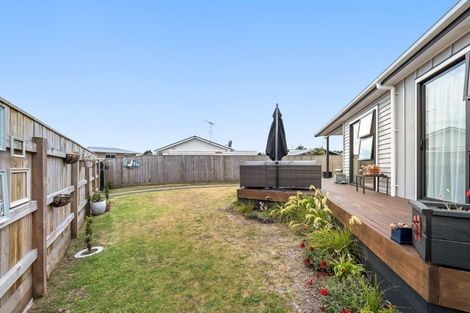 Photo of property in 1 Colenso Place, Otaki Beach, Otaki, 5512