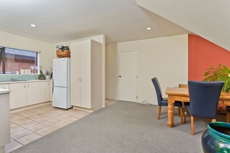Photo of property in 37 Fields Parade, Oteha, Auckland, 0632