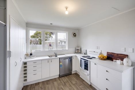 Photo of property in 1 James Foley Avenue, Pirimai, Napier, 4112