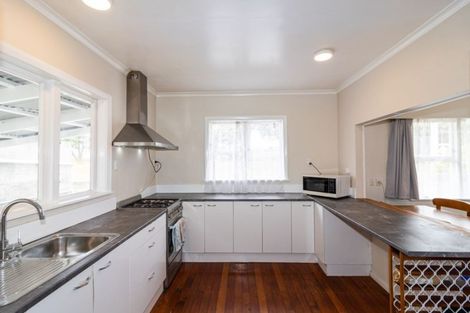 Photo of property in 58 Broderick Road, Johnsonville, Wellington, 6037