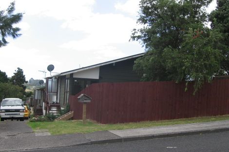 Photo of property in 1/5 Morriggia Place, Bayview, Auckland, 0629