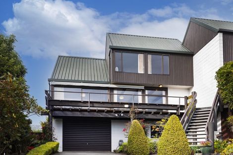 Photo of property in 1/17 Moncks Spur Road, Redcliffs, Christchurch, 8081