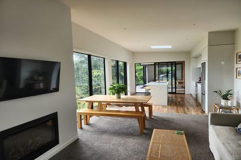 Photo of property in 2 Wairau Road, Oakura, 4374