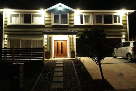 Photo of property in 11 Madeira Close, Whitby, Porirua, 5024