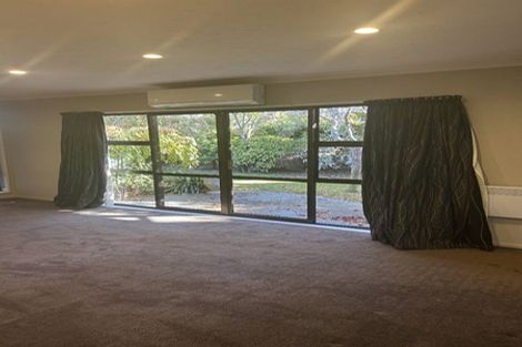 Photo of property in 34 Regency Crescent, Redwood, Christchurch, 8051
