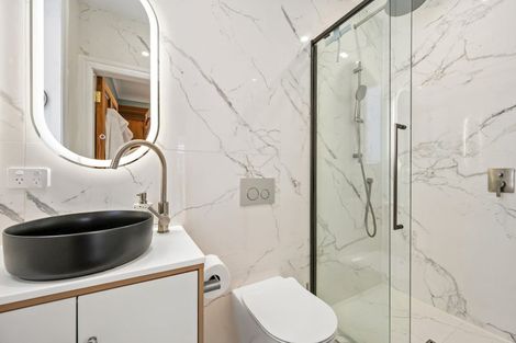 Photo of property in 25 Newman Terrace, Thorndon, Wellington, 6011
