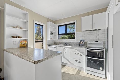 Photo of property in 6 Hughson Street, Waitara, 4320