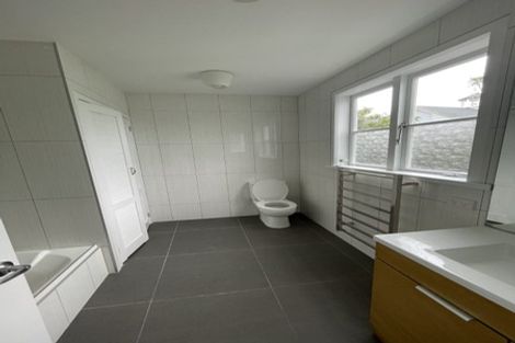 Photo of property in 80 Kaurilands Road, Titirangi, Auckland, 0604