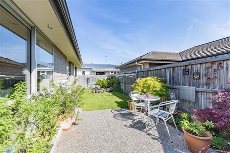 Photo of property in 27 Wilsons Road South, Saint Martins, Christchurch, 8022