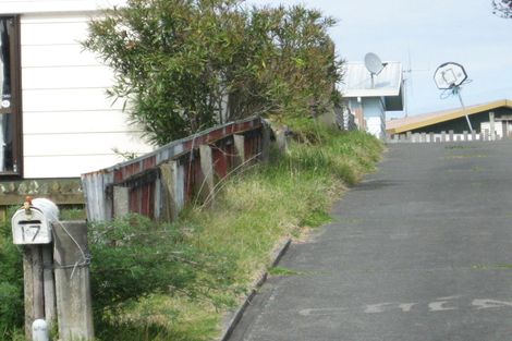 Photo of property in 17 Lee Street, Castlecliff, Whanganui, 4501