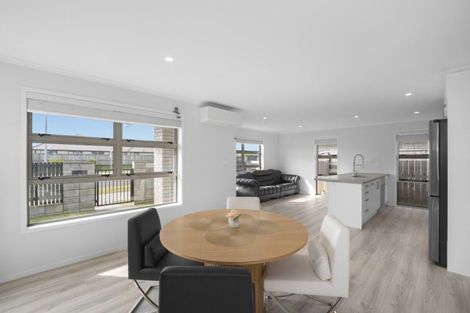 Photo of property in 176 Te Okuroa Drive, Papamoa, 3118