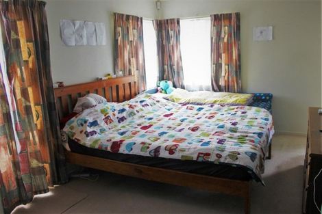 Photo of property in 84 Moyrus Crescent, East Tamaki Heights, Auckland, 2016