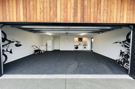Photo of property in 42b Moeraki Road, Maoribank, Upper Hutt, 5018