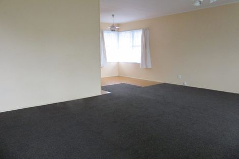 Photo of property in 14 Lindis Place, Mangere Bridge, Auckland, 2022