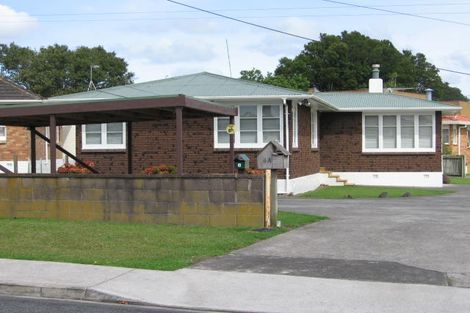 Photo of property in 4 Vera Road, Te Atatu South, Auckland, 0610