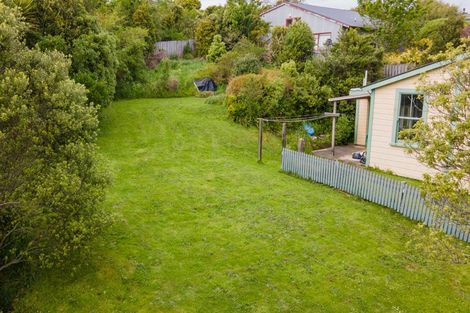 Photo of property in 190 Newlands Road, Newlands, Wellington, 6037