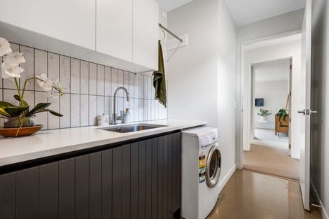 Photo of property in 5 Mcdonald Street, Wanaka, 9305