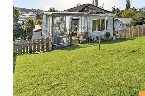Photo of property in 2/22 Velma Road, Hillcrest, Auckland, 0627