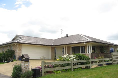 Photo of property in 12 Lieshout Way, Pukekohe, 2120