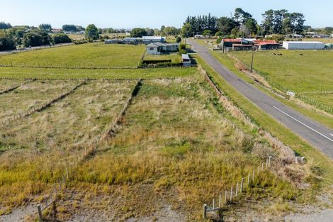 Photo of property in 11 Mount Biggs Road, Halcombe, 4779