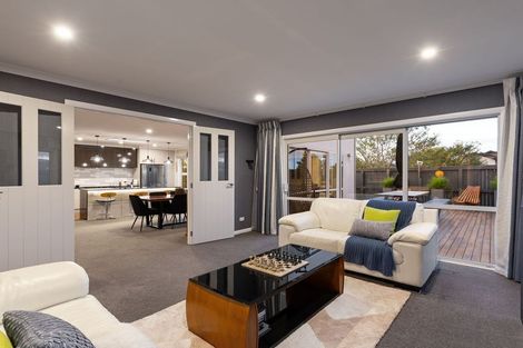 Photo of property in 3 Silicon Way, Fitzherbert, Palmerston North, 4410
