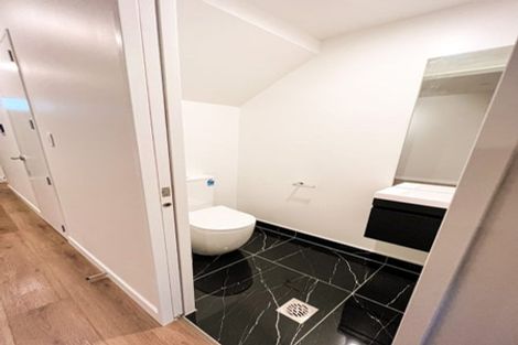 Photo of property in 20 Heketara Way, Massey, Auckland, 0614