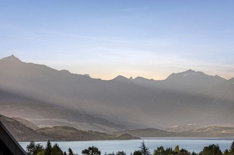 Photo of property in 9 Mcneil Crescent, Wanaka, 9305